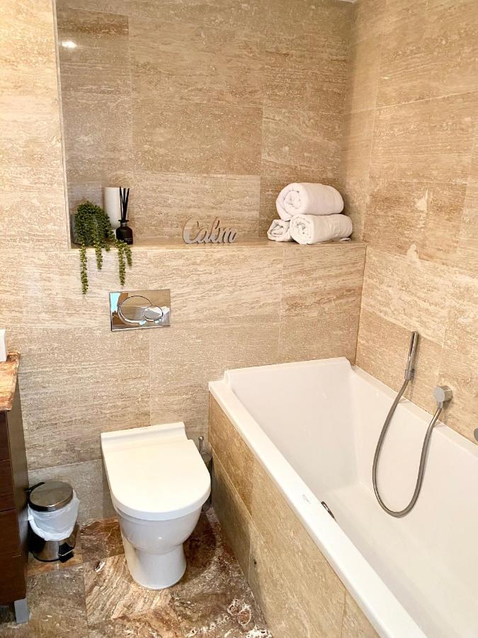 Ocean Village Lovely 2 Bedroom Apartment Gibraltár Kültér fotó