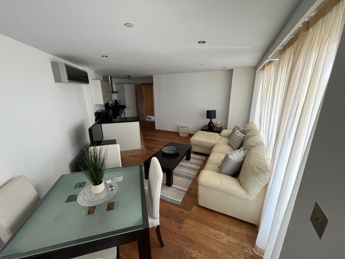 Ocean Village Lovely 2 Bedroom Apartment Gibraltár Kültér fotó