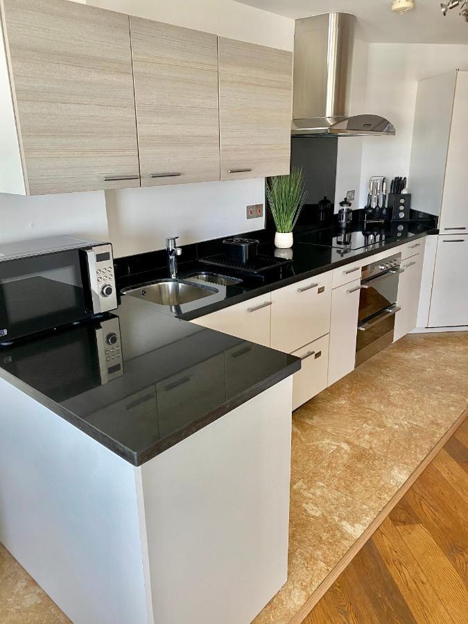 Ocean Village Lovely 2 Bedroom Apartment Gibraltár Kültér fotó